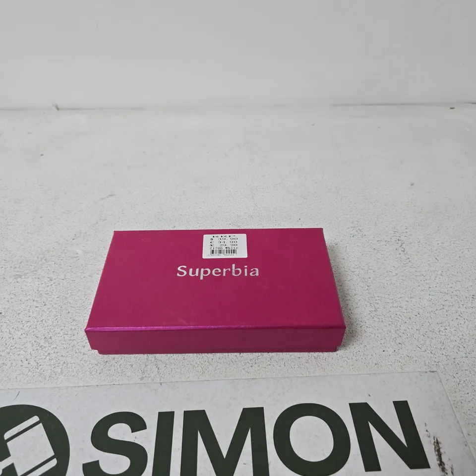 BOXED SUPERBIA WHITE ZIP WALLET WITH GOLD ZIPPER