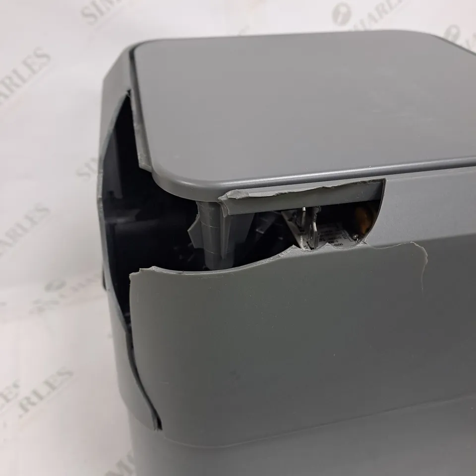 BOXED COOK'S ESSENTIALS 5.8L AIR FRYER IN SLATE GREY