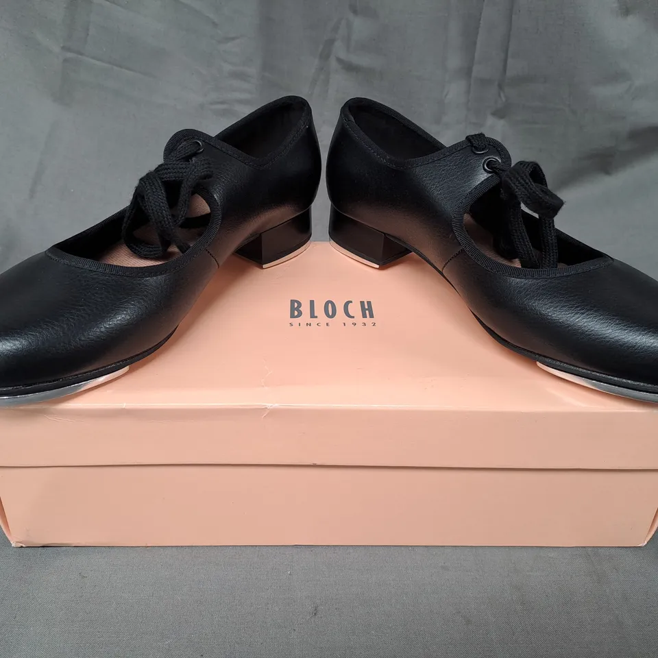 BOXED PAIR OF BLOCH TAP DANCING SHOES IN BLACK UK SIZE 1