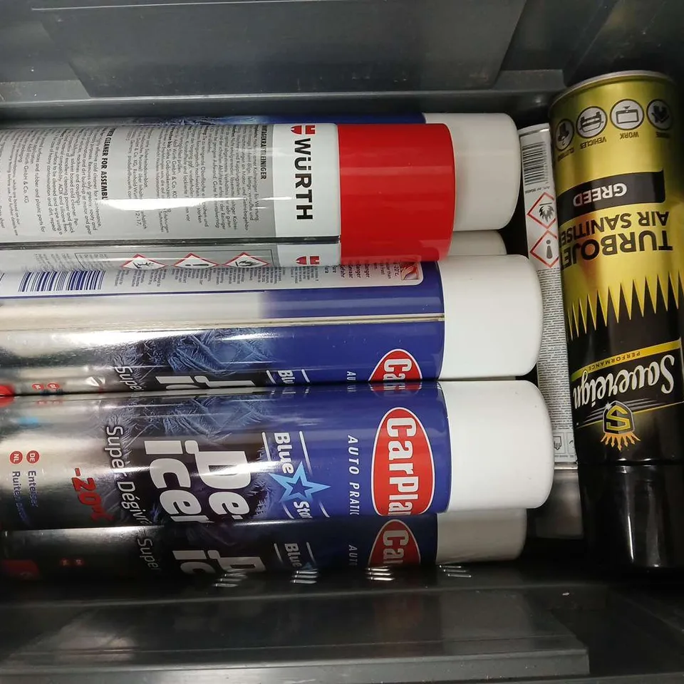 APPROXIMATELY 9 ASSORTED AEROSOLS TO INCLUDE NOVOL CLEARCOAT MATT SPRAY (500ml), CARPLAN BLUE STAR DE-ICER (600ml), WURTH POWER CLEAN (500ml), ETC - COLLECTION ONLY