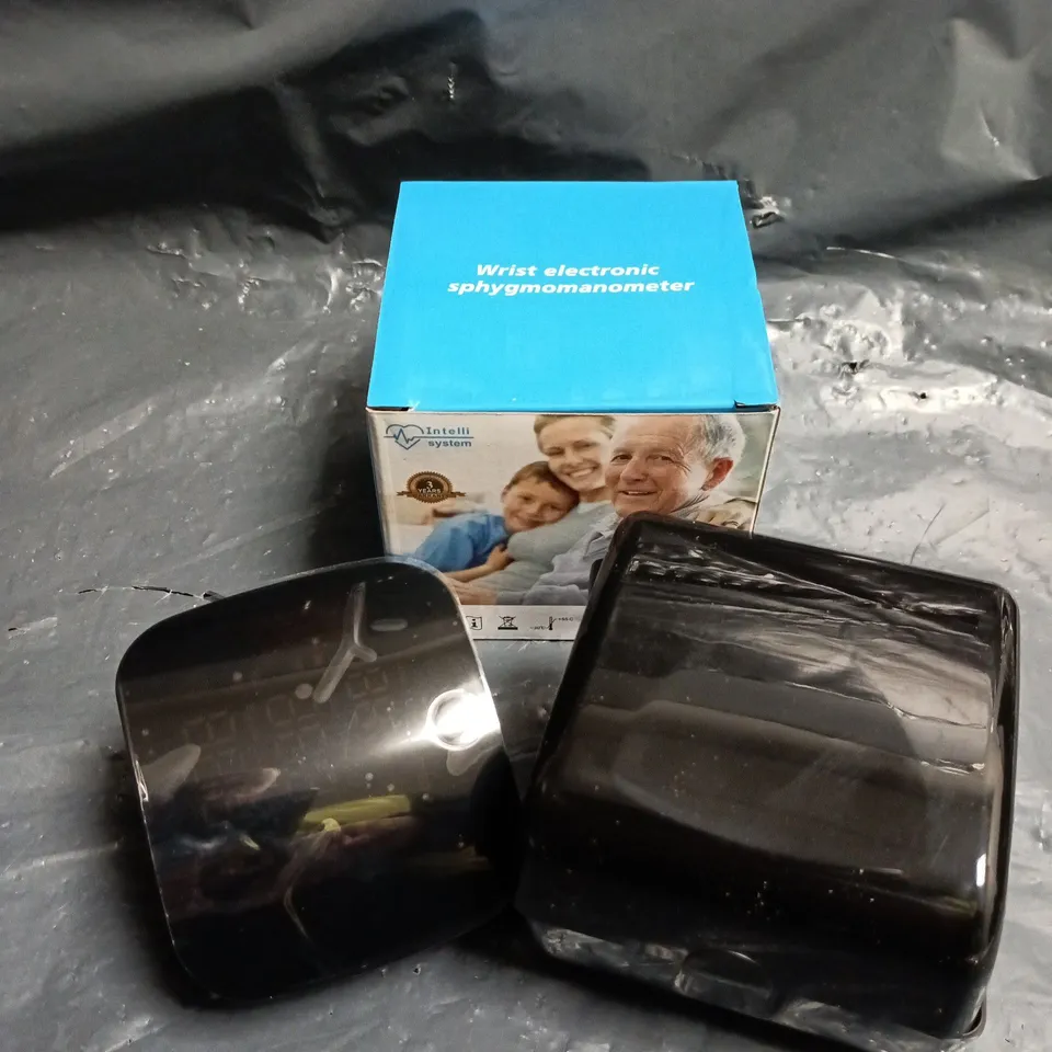 BOXED ELECTRONIC WRIST SPHYGMOMANOMETER 