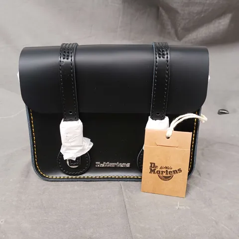 DR.MARTENS 7" SATCHEL