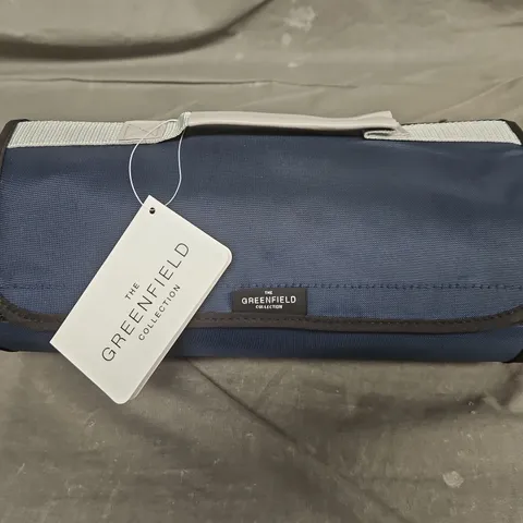 THE GREENFIELD COLLECTION LUXURY MIDNIGHT BLUE PLAID MOISTURE RESISTANT PICNIC BLANKET