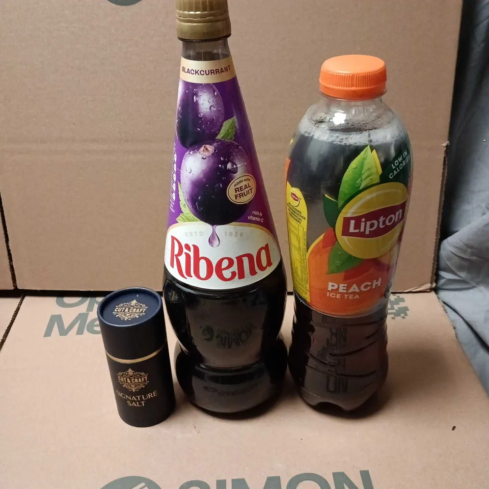 APPROXIMATELY 5 ASSORTED FOOD AND DRINK ITEMS TO INCLUDE RIBENA, LIPTON PEACH TEA ETC