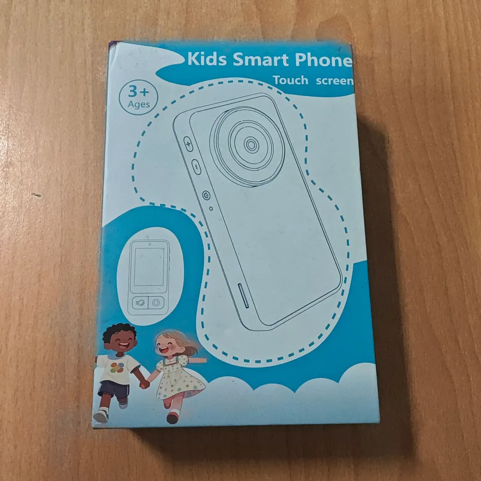 SEALED KIDS TOY SMART PHONE IN GREEN