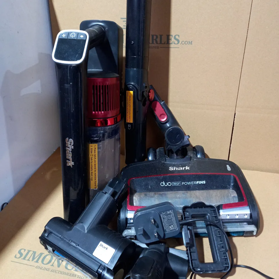 SHARK CORDLESS VACUUM WITH POWERFINS, FLEXOLOGY & TRUPET IZ300UKT