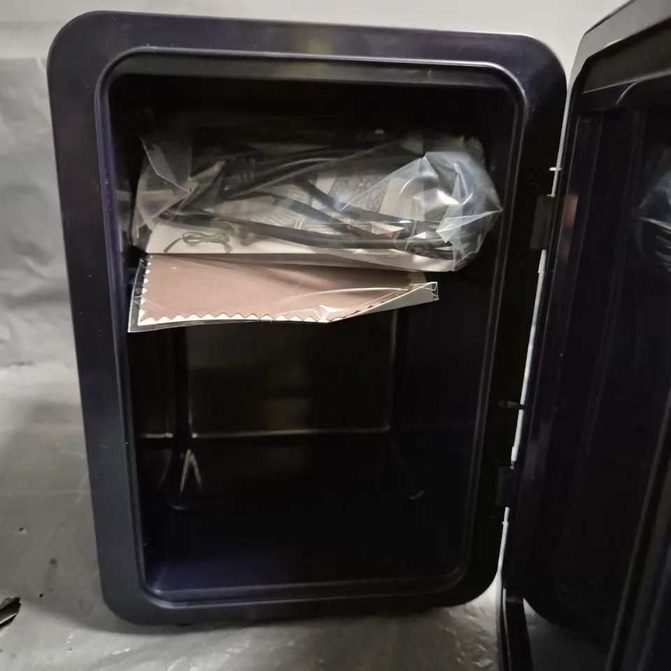 SO CHILL! MINI FRIDGE INFINITY
