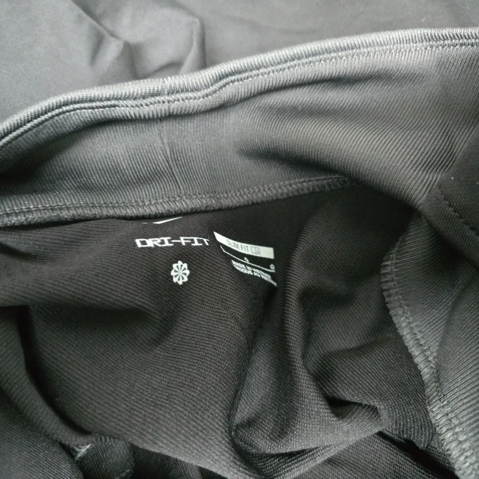 NIKE DRI-FIT MEN'S HALF-ZIP TRAINING TOP – LARGE