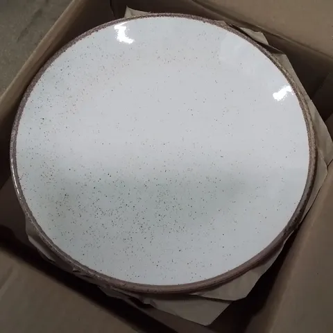 BOXED 6 PLATE SET