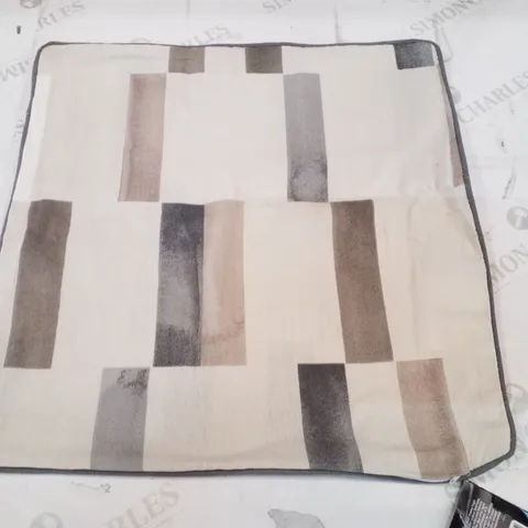 GEOMETRIC RECTANGULAR SCATTER CUSHION COVER (SET OF 3)