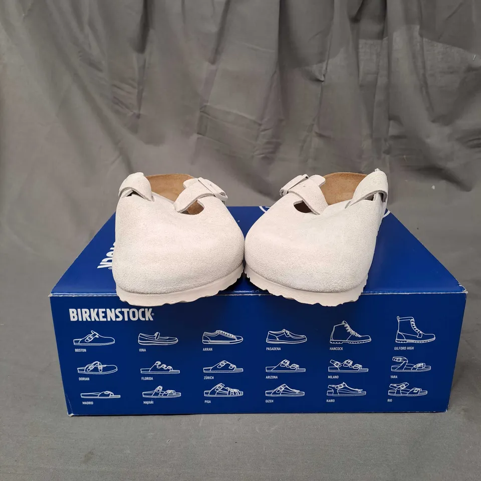 BOXED BIRKENSTOCK BOSTON SLIM FIT SUEDE MULES - SIZE 7