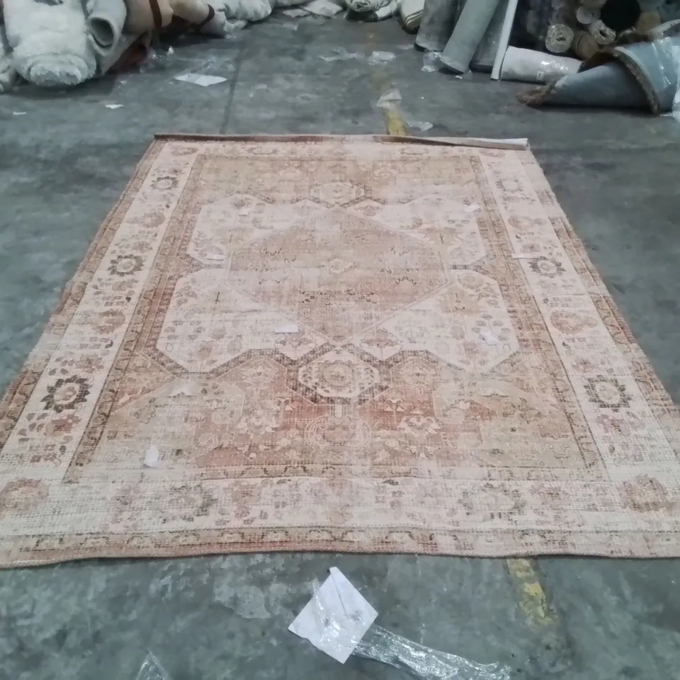 QUALITY DESIGNER AREA RUG - APPROXIMATELY 290X210