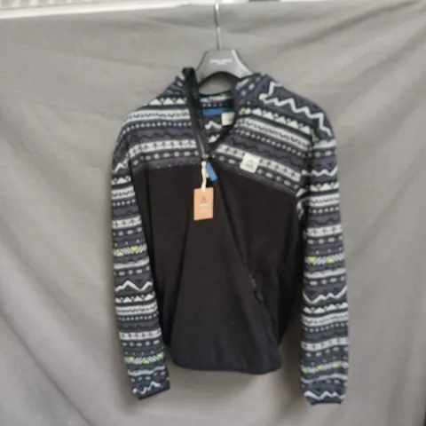 PASSENGER FLEECE JACKET WITH PATTERNED SLEEVES β SIZE M (MADE TO ROAM)
