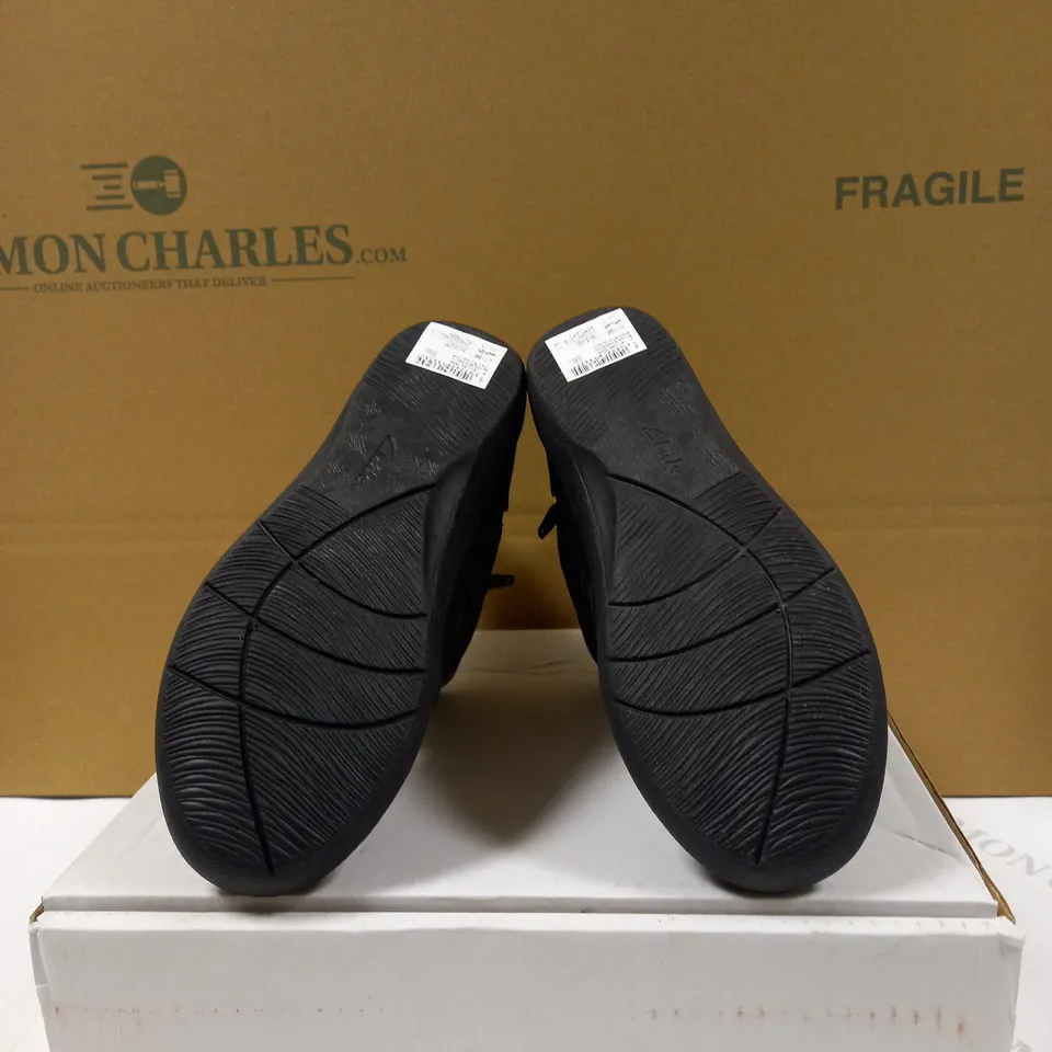 CLARKS SILIAN ANKLE BOOT SIZE 3