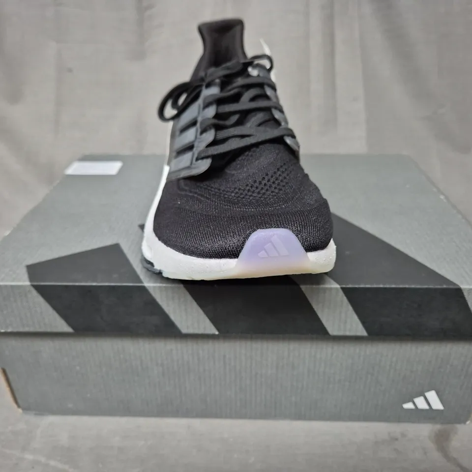 BOXED PAIR OF ADIDAS ULTRABOOST LIGHT WOMEN'S SHOES IN BLACK UK SIZE 7