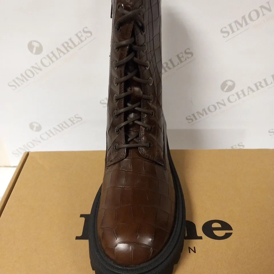 BOXED DUNE 808 PLAY BROWN CROC PRINT LEATHER SIZE 7