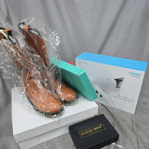 APPROXIMATELY 15 ASSORTED ITEMS TO INCLUDE BOOTS, INSTYLER DRYER, WIRELESS CAR CHARGER, ETC