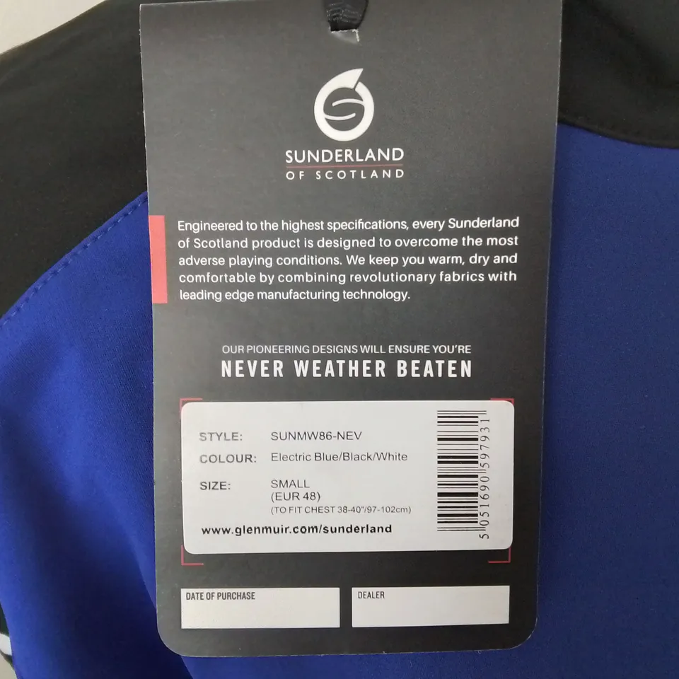 SUNDERLAND OF SCOTLAND SHOWERPROOF WINDSHIRT IN BLUE - SMALL