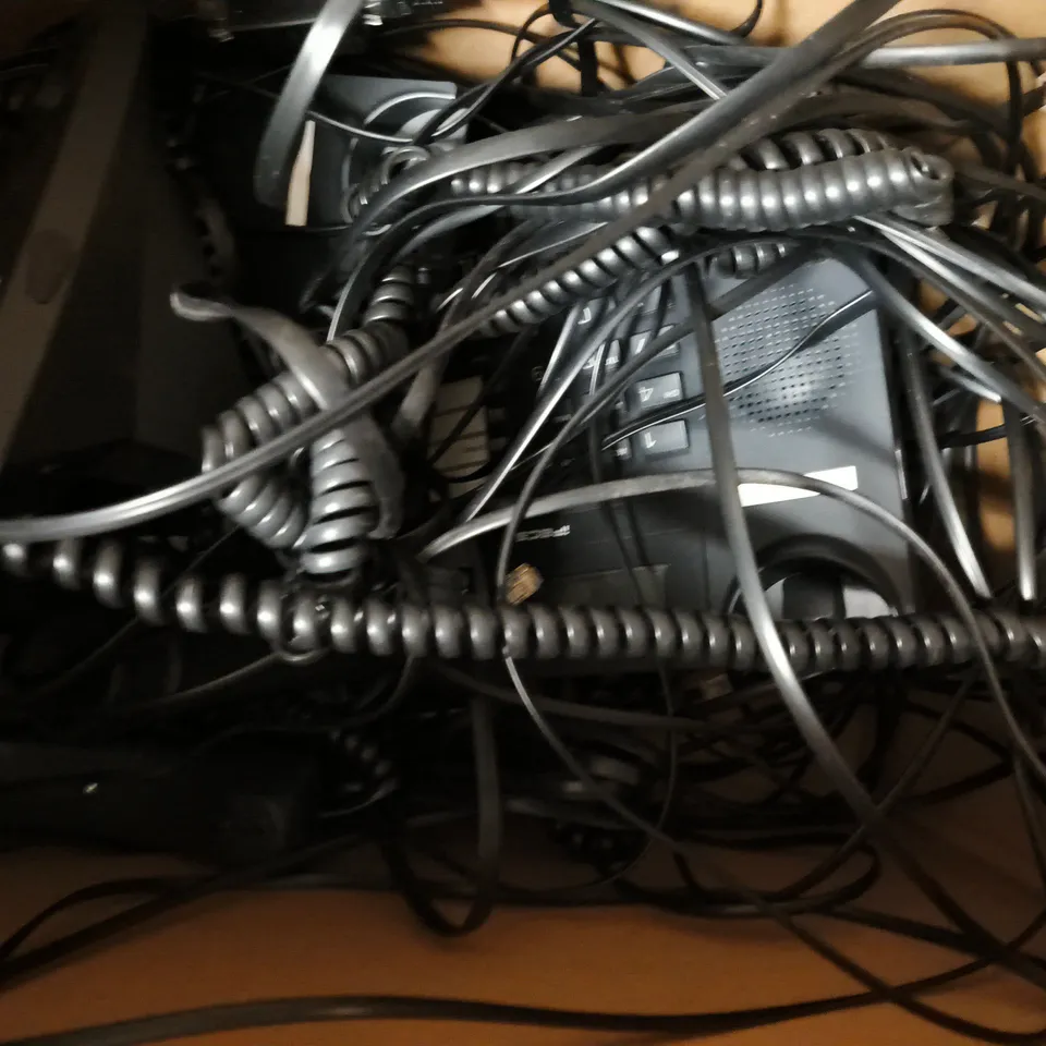 BOX OF APPROXIMATELY 5 ASSORTED TELEPHONE UNITS - MAKES AND MODELS MAY VARY