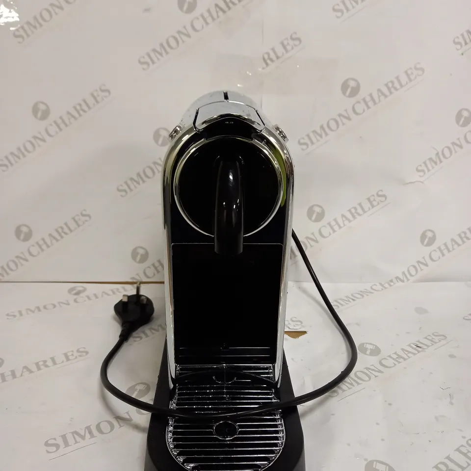 MAGIMIX NESPRESSO COFFEE MACHINE IN SLIVER