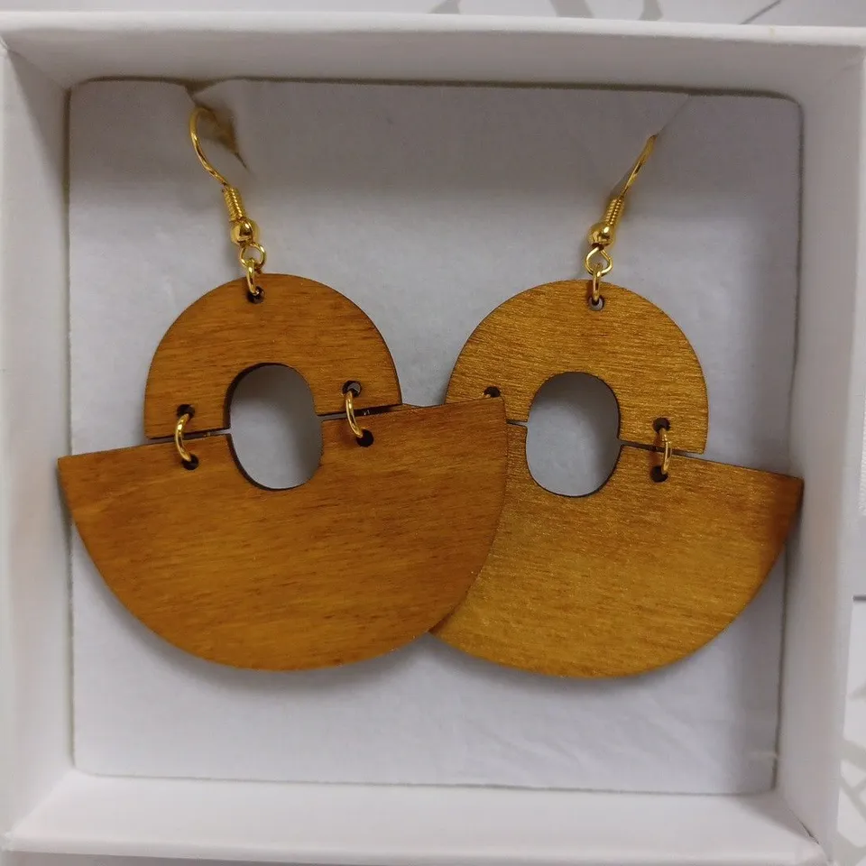 NDU JEWELS WOOD EFFECT DANGLE EARRINGS