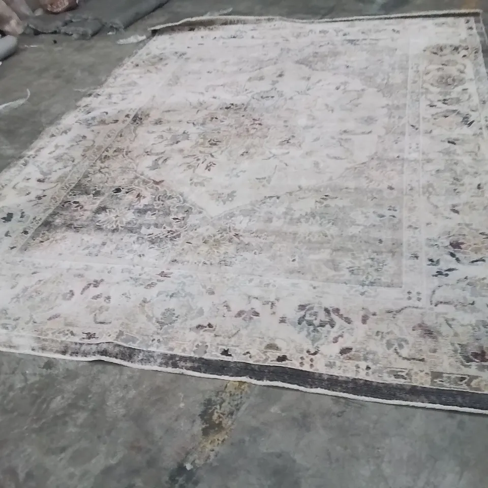 QUALITY DESIGNER AREA RUG - APPROXIMATELY 330X240CM