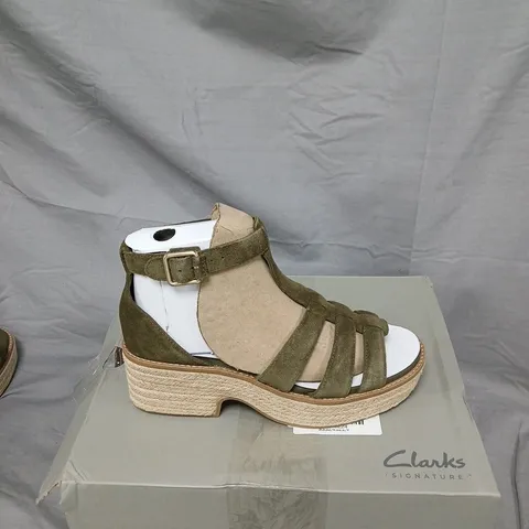CLARKS SIGNATURE OLIVE GREEN WEDGE SANDALS – WOMEN'S UK SIZE 7