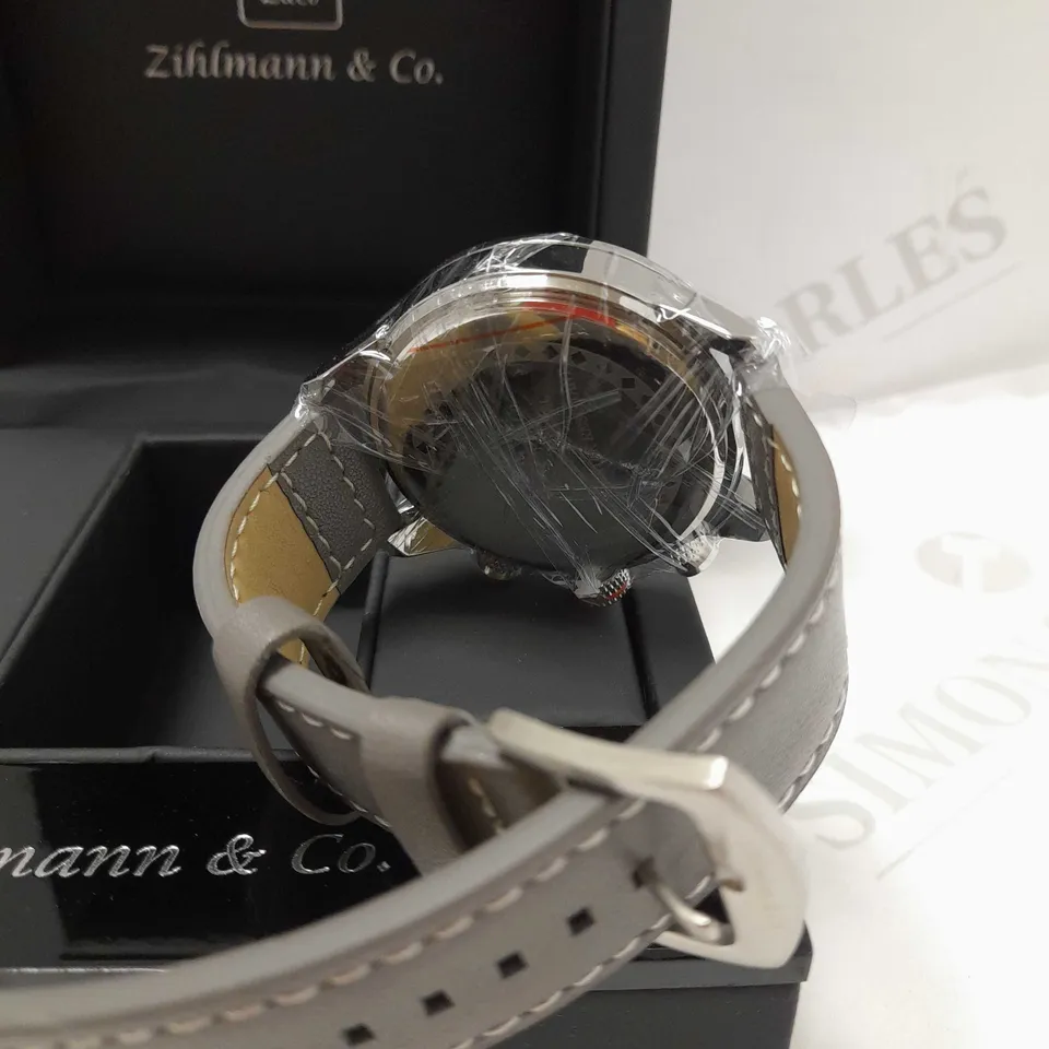 ZIHLMANN & CO TRIPLE DIAL GREY LEATHER STRAP WATCH
