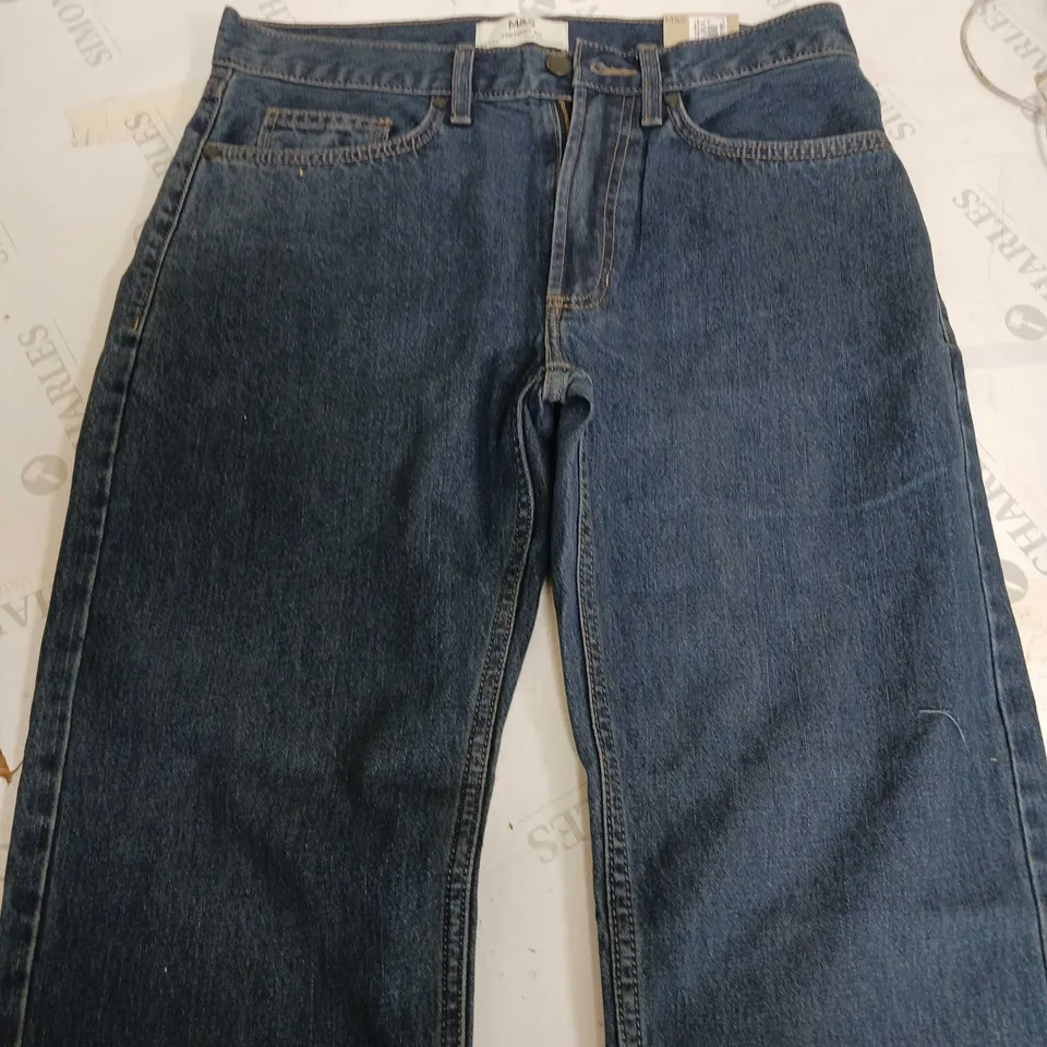 M&S STRAIGHT FIT JEANS - 32W 31L
