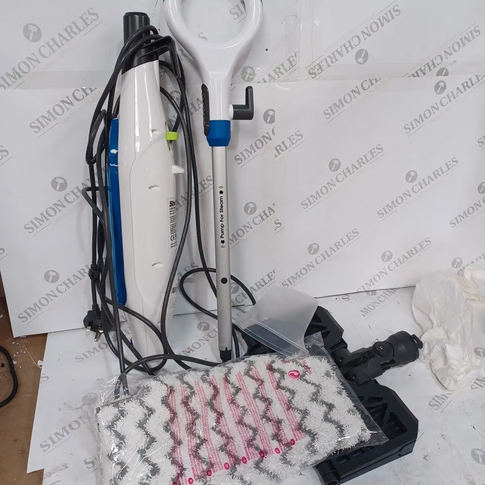 BOXED SHARK KICK & FLIP FLOOR MOP