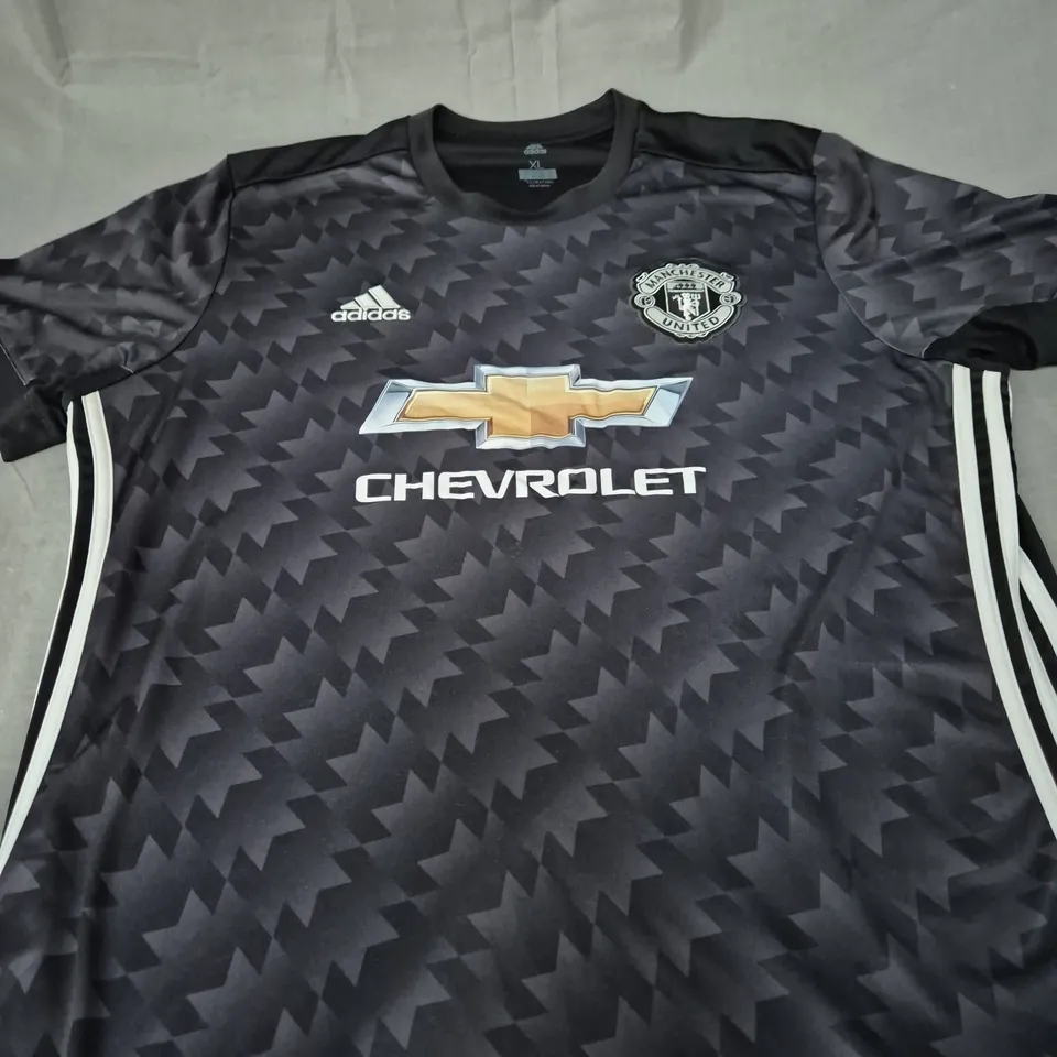 MANCHESTER UNITED 2017-18 AWAY JERSEY SIZE XL