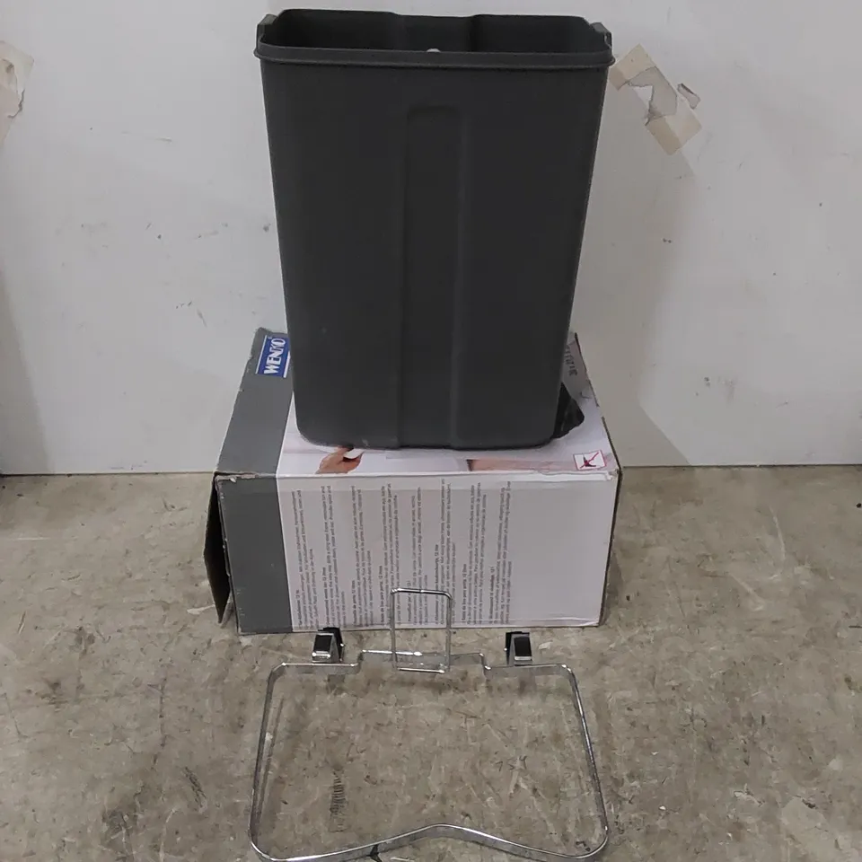 BOXED WENKO 12L INSIDE CABINET BIN