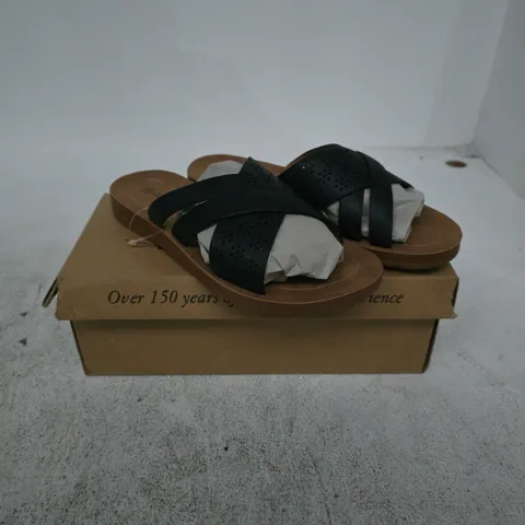 CUSHION-WALK CHARLOTTE SANDALS – BLACK, UK SIZE 3