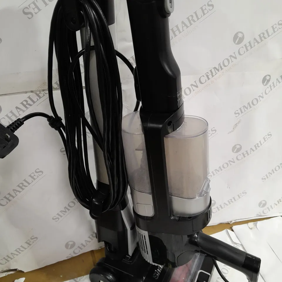 SHARK STRATOS ANTI HAIR WRAP PET PRO VACUUM CLEANER HZ3000UKT