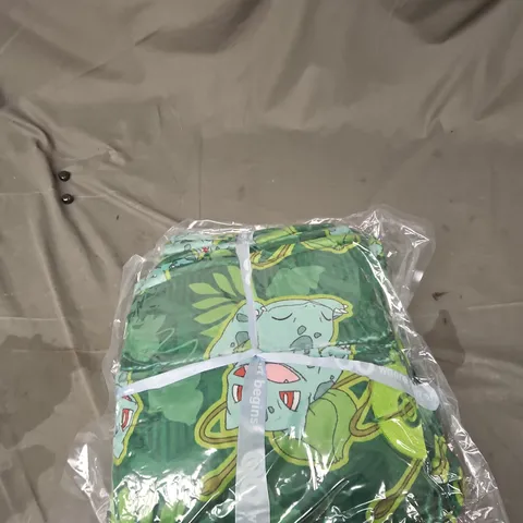 POKÉMON BULBASAUR WEARABLE BLANKET – ONE SIZE FITS MOST