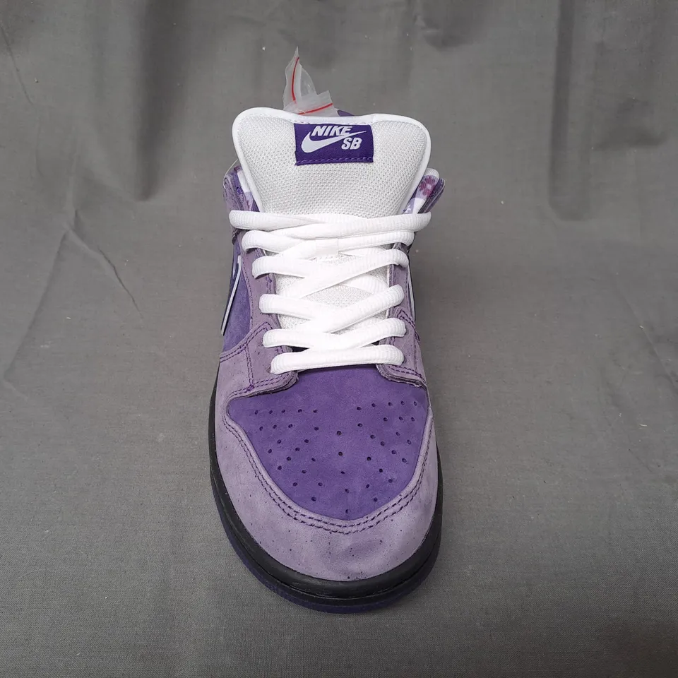 BOXED PAIR OF NIKE SB SHOES IN PURPLE UK SIZE 8