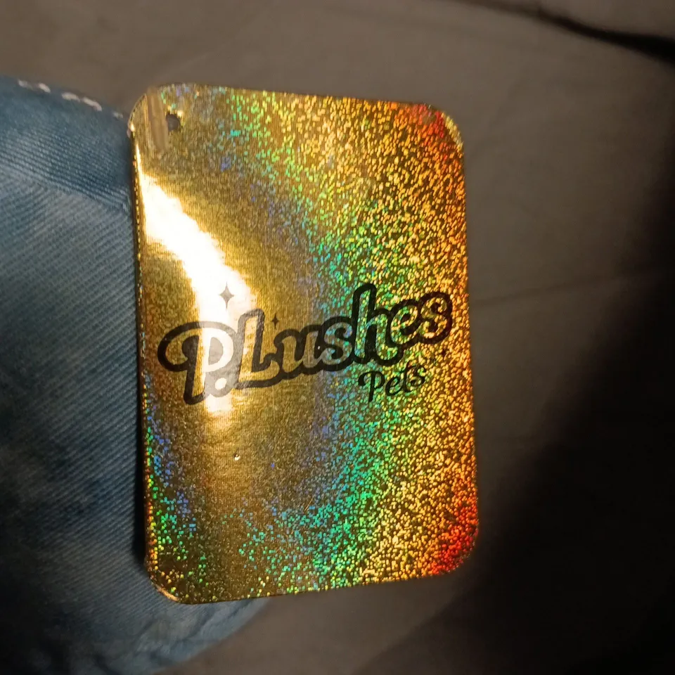 PLUSH PETS BLUE PLUSH TOY WITH LARGE EYES AND GLITTER COLLAR