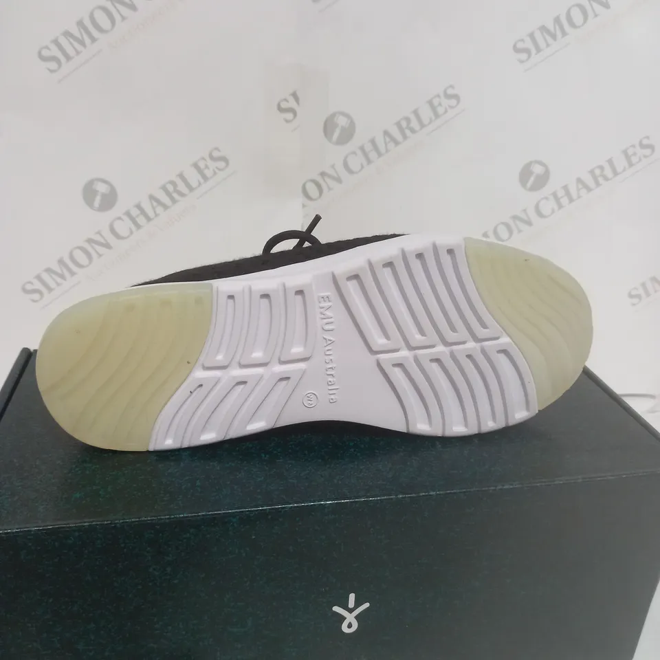 BOXED PAIR OF EMU AUSTRALIA BLACK SLIP ON TRAINER SIZE 6