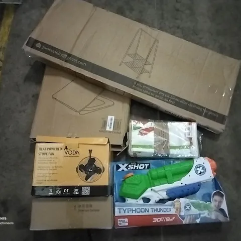 PALLET OF ASSORTED ITEMS INCLUDING SHOE RACK, WATER GUN, KITCHEN TOWELS, TOILET SEAT, HEAT POWERED STOVE FAN, SNOWFLAKE DECANTER