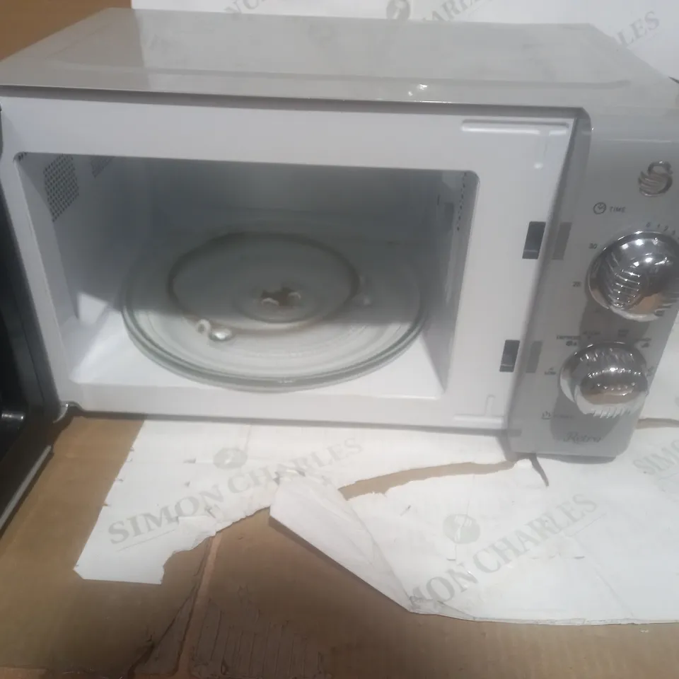 SWAN SM22130GRN RETRO MANUAL MICROWAVE, 800 W, GREY