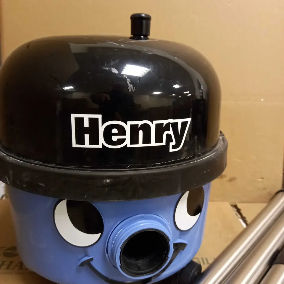 HENRY HVR160 BAGGED CYLINDER VACUUM BLUE