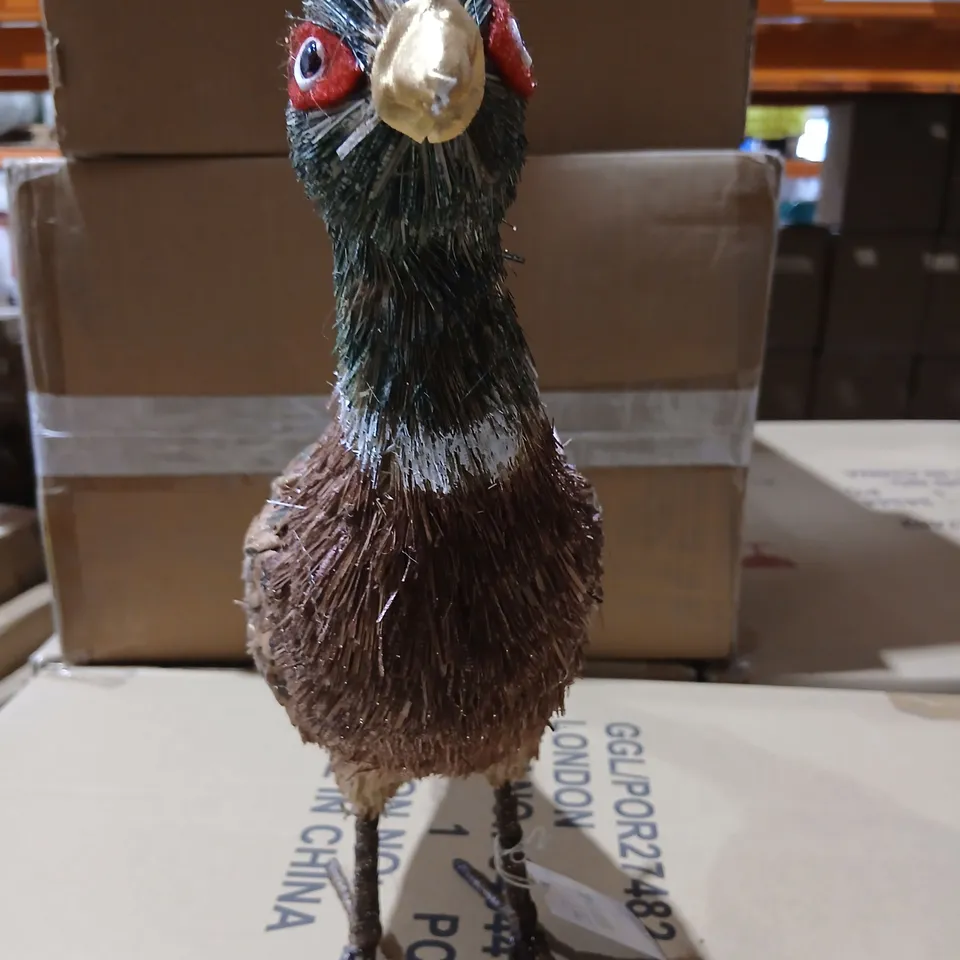 TWO GISELA GRAHAM DECORATIVE PHEASANT GARDEN ORNAMENT BIRD STATUE