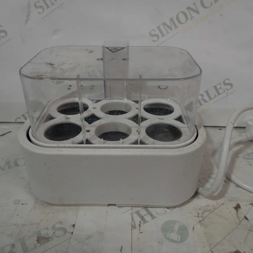 COOK'S ESSENTIALS THE SMART TALKING EGG COOKER