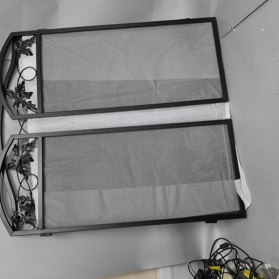 BOXED UNIBOS LEAF PATTERN FIRE GUARD