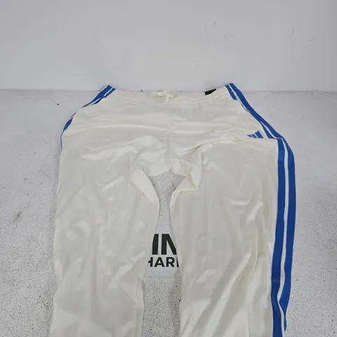ADIDAS TRACK PANTS β WHITE WITH BLUE SIDE STRIPES (UK 2XL)