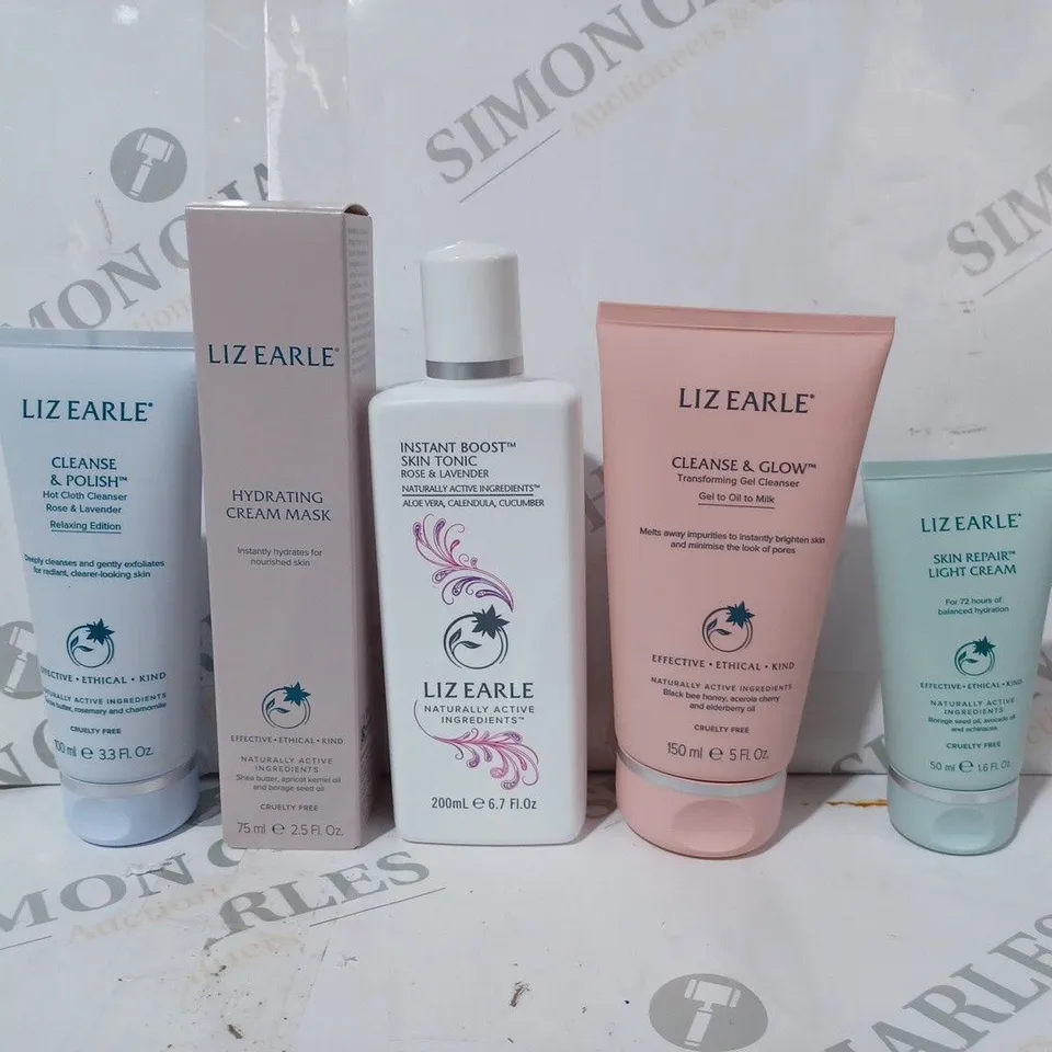 BOXED LIZ EARLE CLEANSE & GLOW SKINCARE COLLECTION