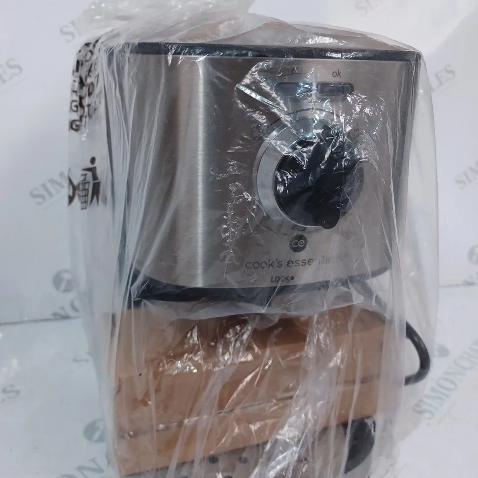 COOK'S ESSENTIALS PUMP ESPRESSO COFFEE MACHINE WITH MILK FROTHER