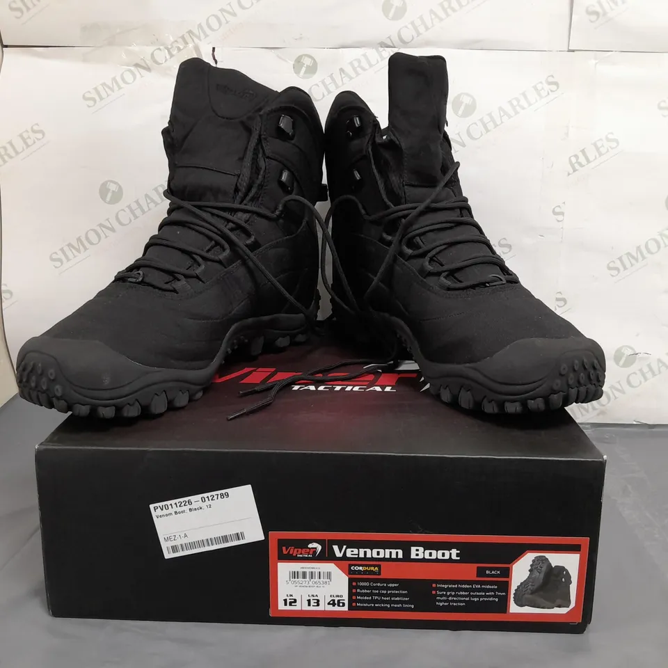 BOXED PAIR OF VIPER TACTICAL VENOM BOOTS IN BLACK UK SIZE 12