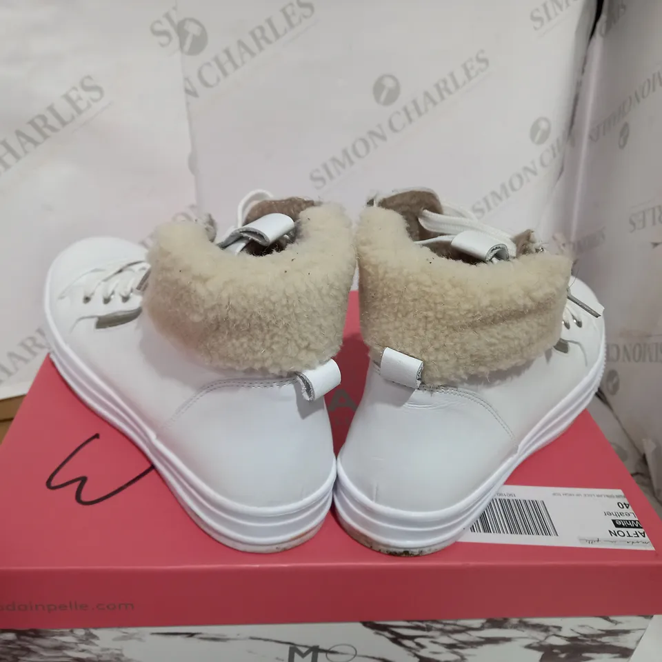 BOXED PAIR OF MODA WHITE HIGH TOP TRAINERS - SIZE 7