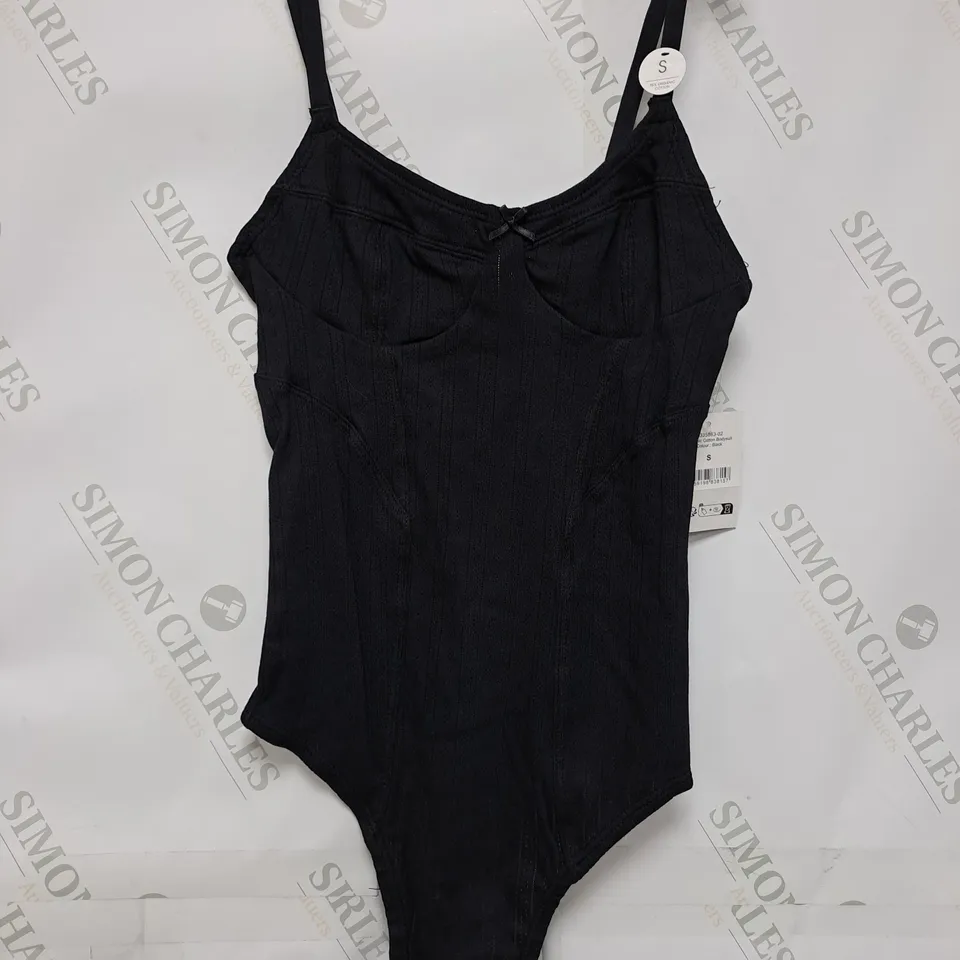 10 ASSORTED NEW CLOTHING ITEMS TO INCLUDE BODYSUITS, BRIEFS, SKIRT, ETC